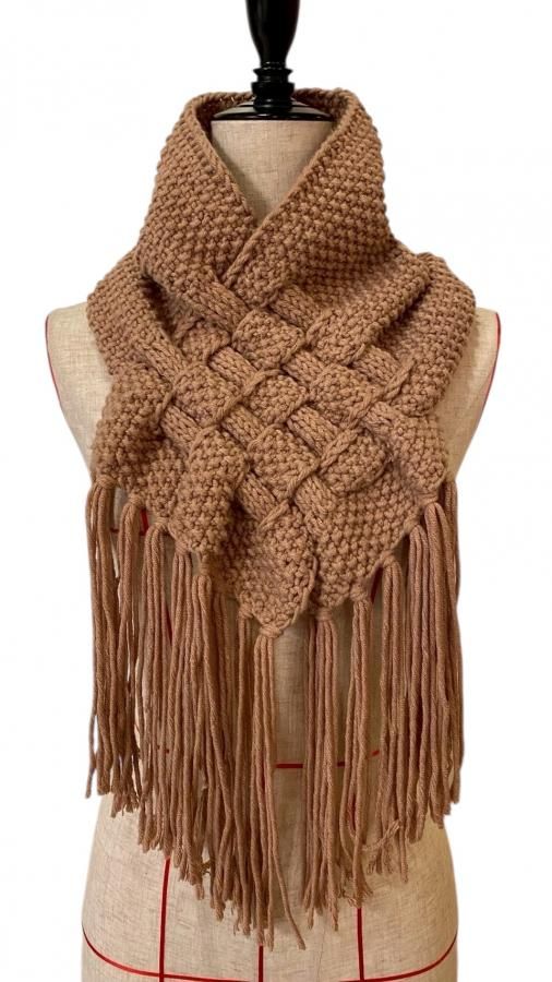 knit  fringe neck / BE