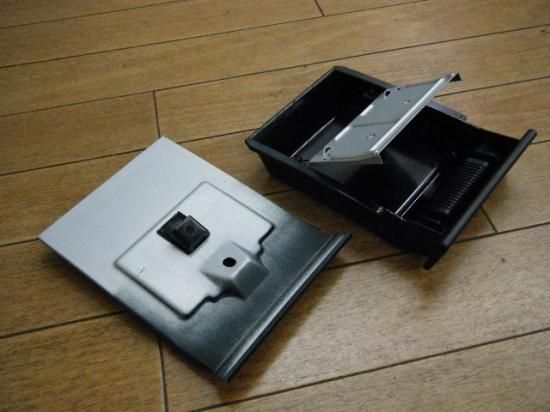 ○スズキ ジムニー 純正灰皿○ JA11 JB31 - JIMKENTAC JIMNY ○スズキ ジムニー 純正灰皿○ JA11 JB31 - JIMKENTAC JIMNY