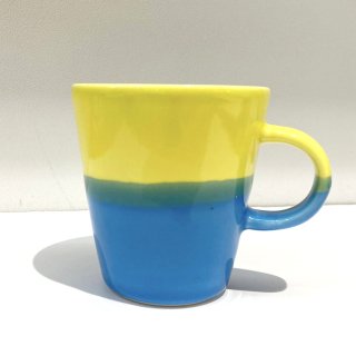 Mug cup S（2色掛け分け）【Yellow/Blue】前野達郎<img class='new_mark_img2' src='https://img.shop-pro.jp/img/new/icons15.gif' style='border:none;display:inline;margin:0px;padding:0px;width:auto;' />
