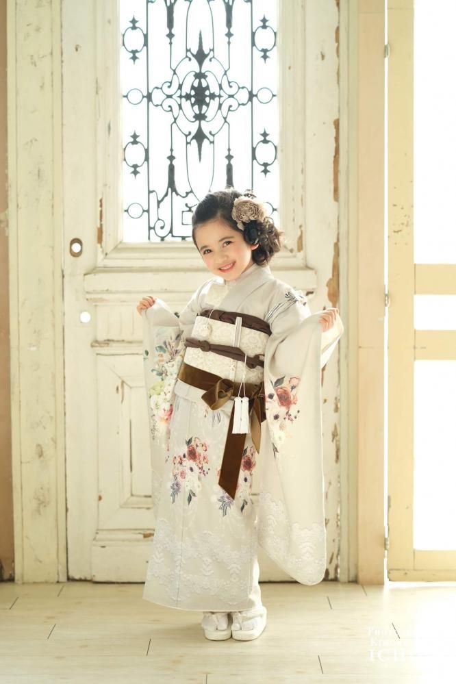 レトロポップ調の着物と作り帯セット☆７歳七五三 レトロポップ調の着物と作り帯セット☆7歳七五三 振袖 レトロポップ