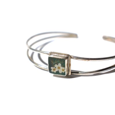 GUSTAVO () / FLOWER EXTRAFINE BRACELET (Square) - GREEN