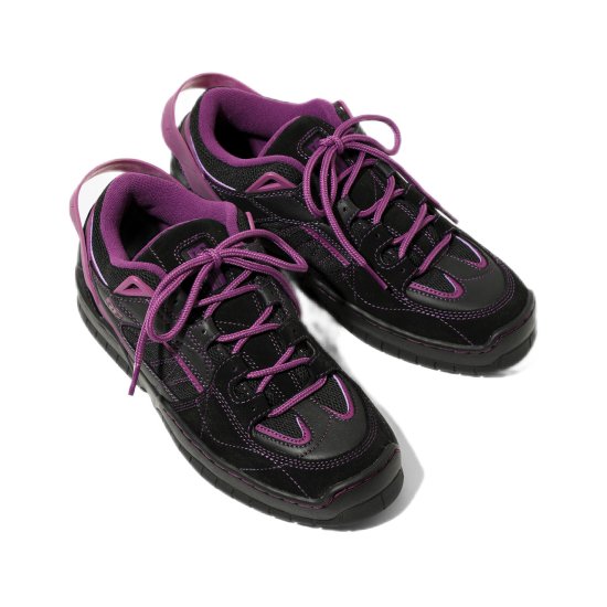 <img class='new_mark_img1' src='https://img.shop-pro.jp/img/new/icons13.gif' style='border:none;display:inline;margin:0px;padding:0px;width:auto;' />Needles × DC SHOES  /  SPECTRE - BLACK / PURPLE