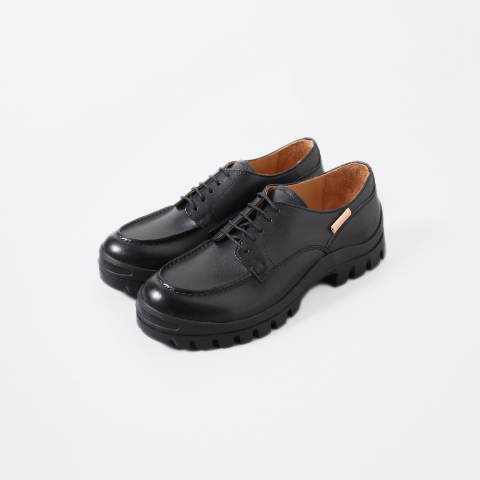 <img class='new_mark_img1' src='https://img.shop-pro.jp/img/new/icons13.gif' style='border:none;display:inline;margin:0px;padding:0px;width:auto;' />Hender Scheme () /  derby #2146 - BLACK