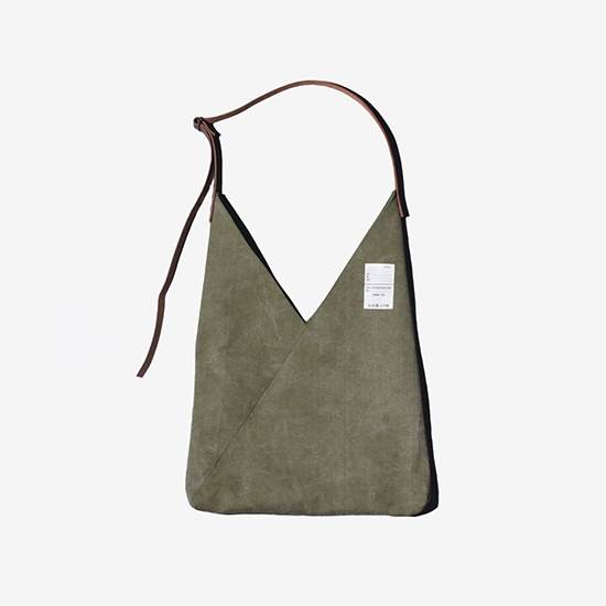 <img class='new_mark_img1' src='https://img.shop-pro.jp/img/new/icons13.gif' style='border:none;display:inline;margin:0px;padding:0px;width:auto;' />go-getter (å) / V-CUT shoulder Bag - #9