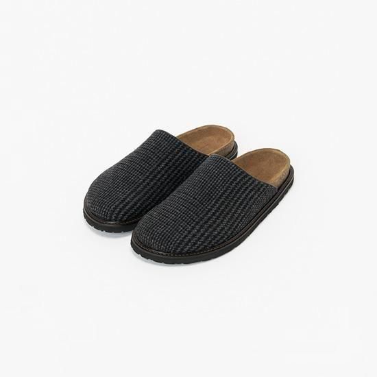 <img class='new_mark_img1' src='https://img.shop-pro.jp/img/new/icons13.gif' style='border:none;display:inline;margin:0px;padding:0px;width:auto;' />Hender Scheme () tweed crog - DARK BROWN