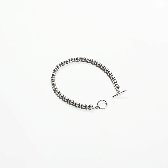 <img class='new_mark_img1' src='https://img.shop-pro.jp/img/new/icons13.gif' style='border:none;display:inline;margin:0px;padding:0px;width:auto;' />NAVAJO (ʥХ) / SILVER BREAD (NAVAJO BEADS) - SILVER