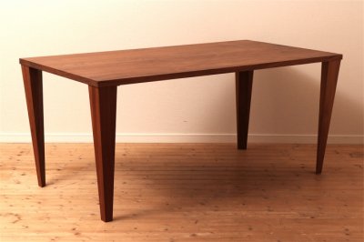 AUTHENTICITY DINING TABLE T