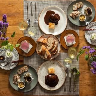 キャンドルテーブル(CANDLE TABLE)“食卓に彩りを添える特別な1 キャンドルテーブル(CANDLE TABLE)“食卓に彩りを添える特別な1