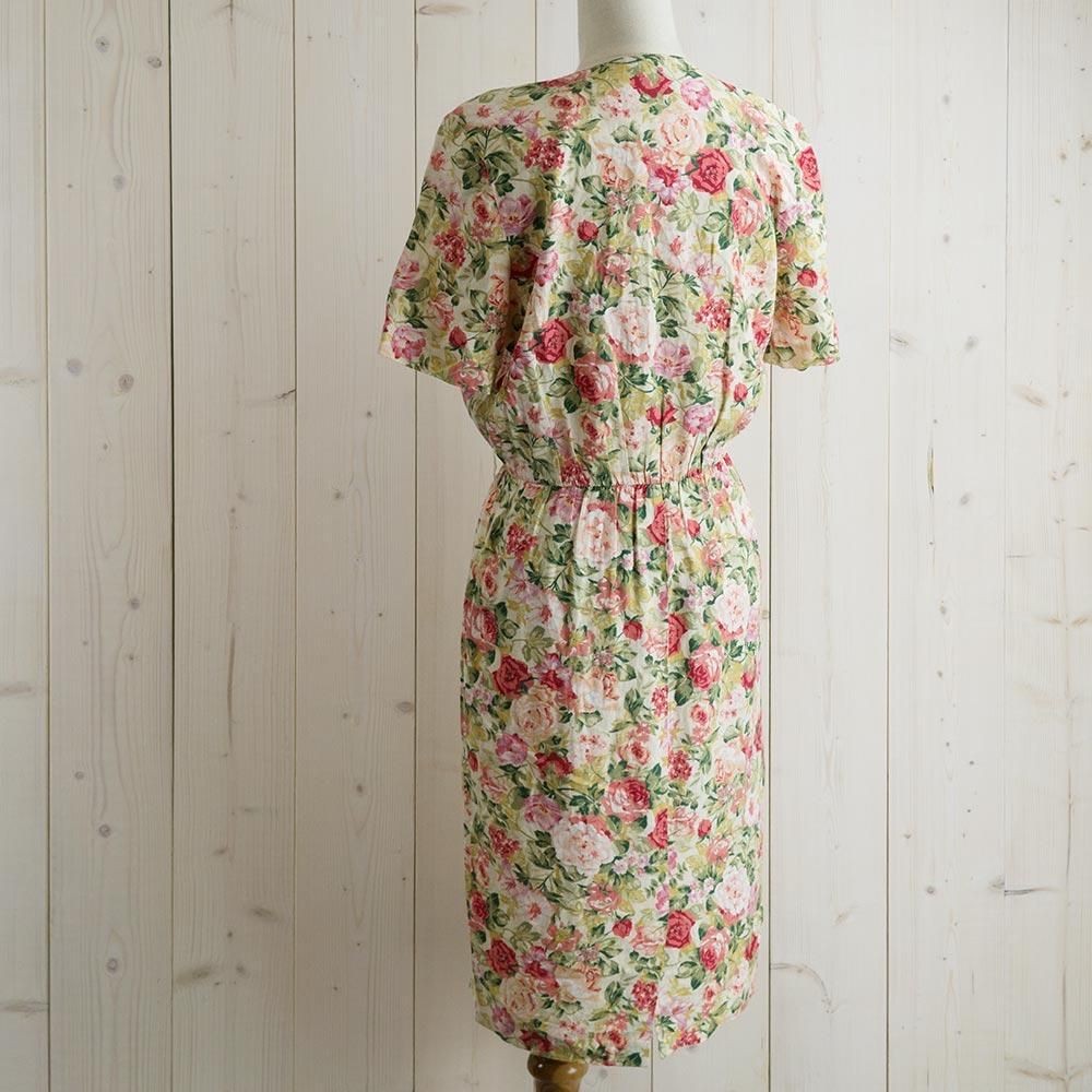<img class='new_mark_img1' src='https://img.shop-pro.jp/img/new/icons14.gif' style='border:none;display:inline;margin:0px;padding:0px;width:auto;' />Flower Print Dress ԡ ۥ磻ȥͥ