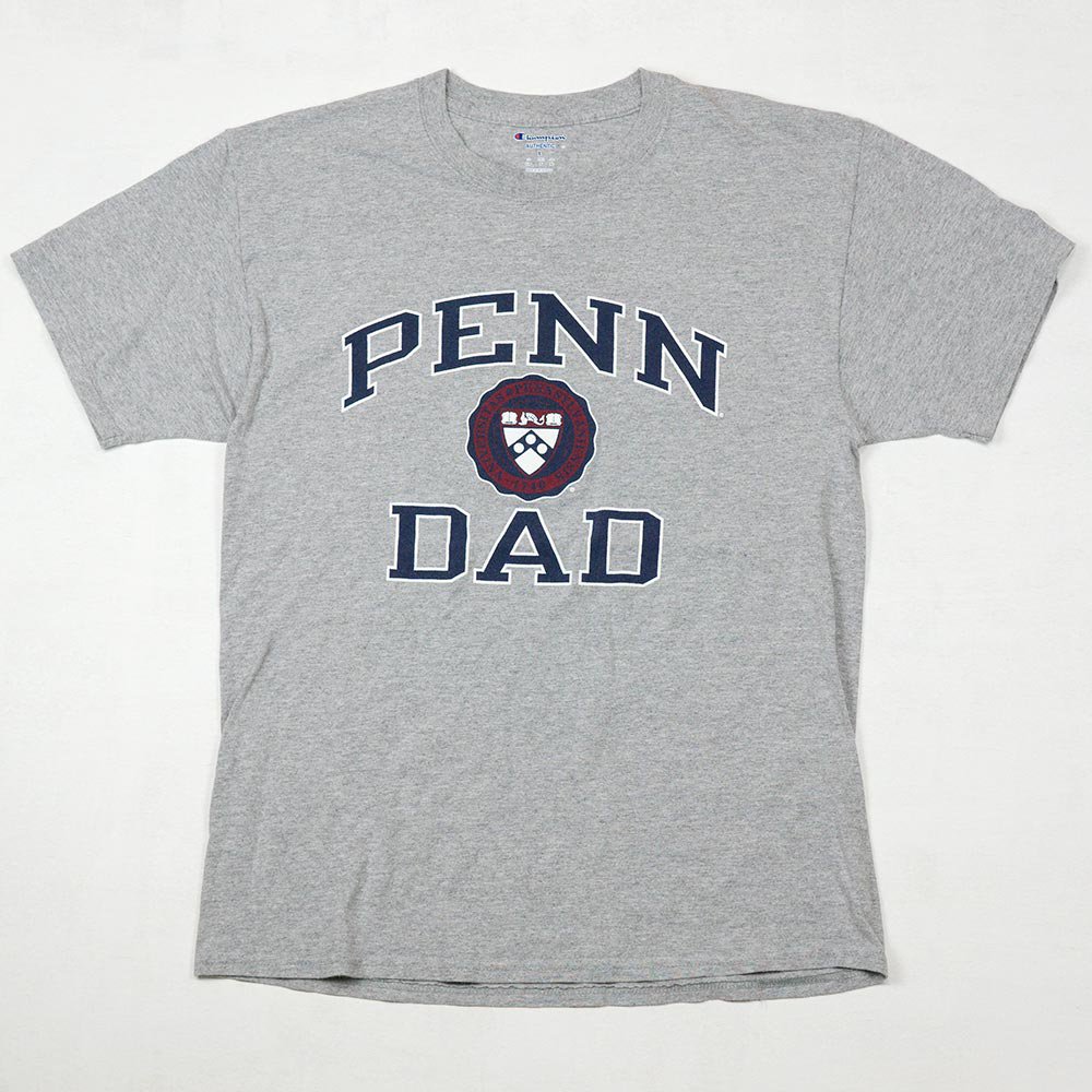 PENN DAD カレッジTシャツ Championグレー - 古着のネット通販サイト