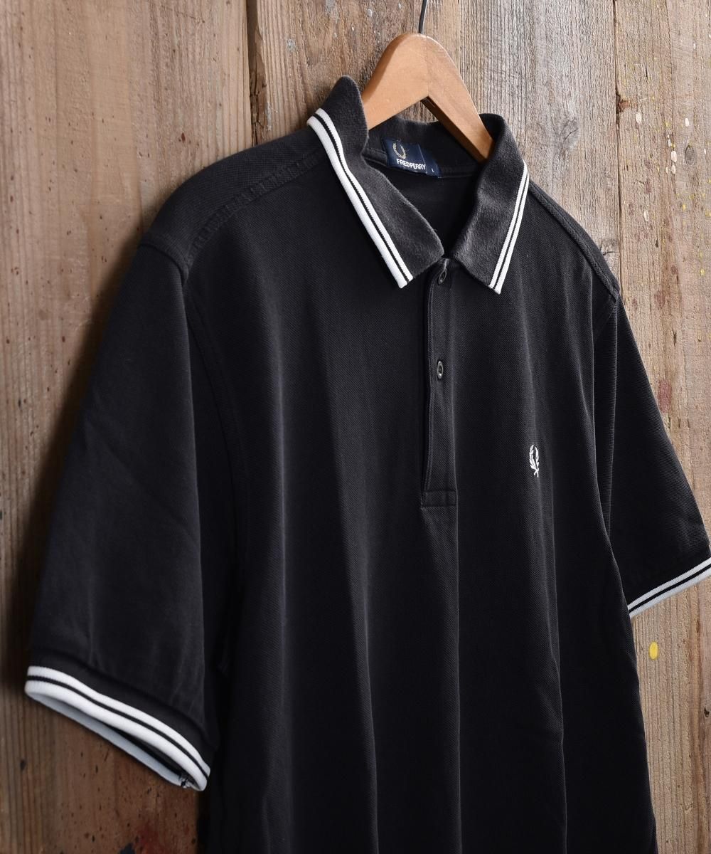 レアなネクタイつき　FRED PERRY レディースポロシャツ　黒