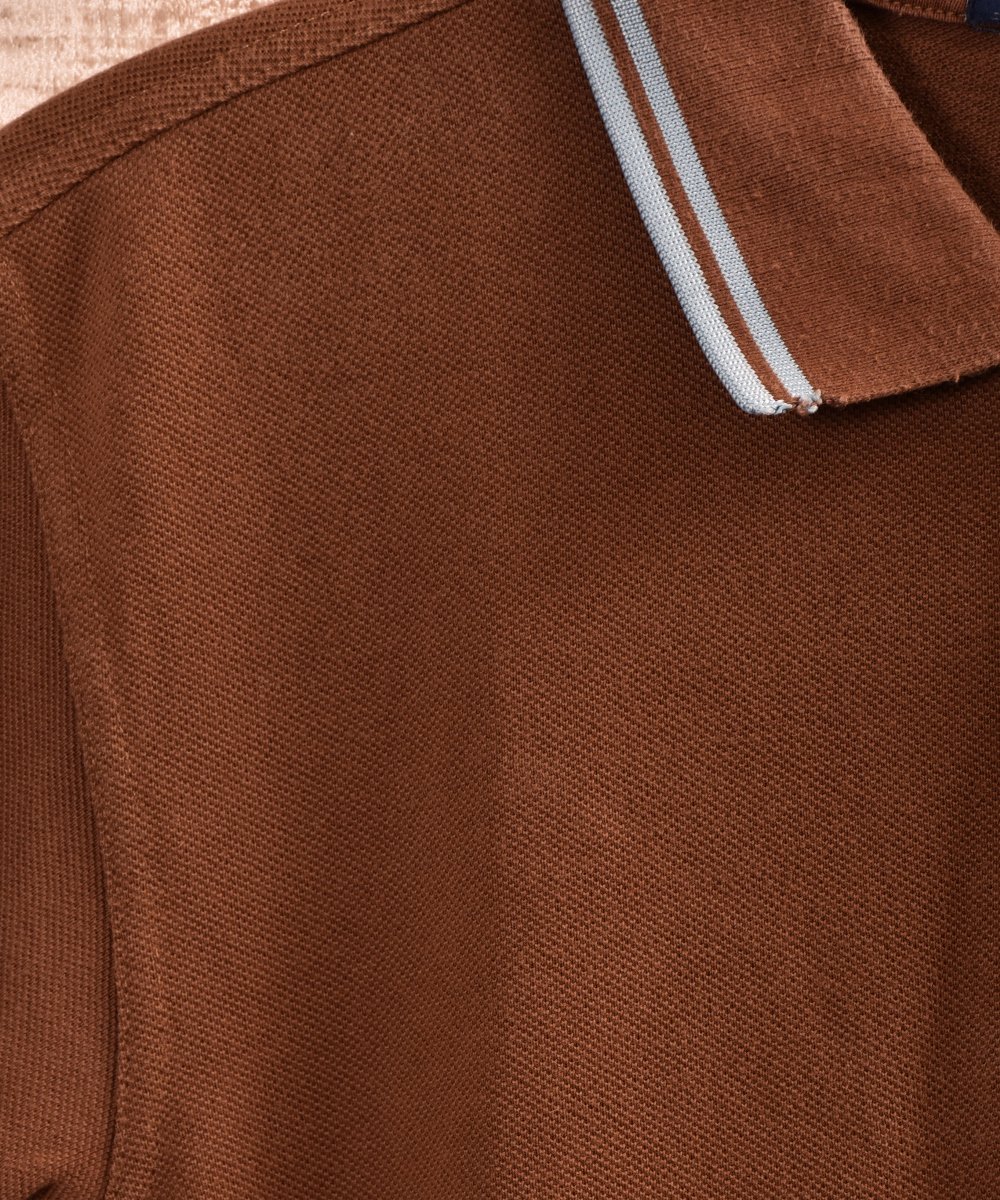 最新 フレッドペリーのオレンジ寄りベージュデザインポロ ポロシャツ