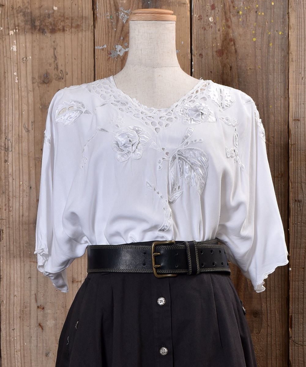  Made in Europe Rose Design Embroidery Blouse å衼å 鯡ʥХ˥ǥ ɽ֥饦  ͥå  岰졼ץե롼 ࡼ
