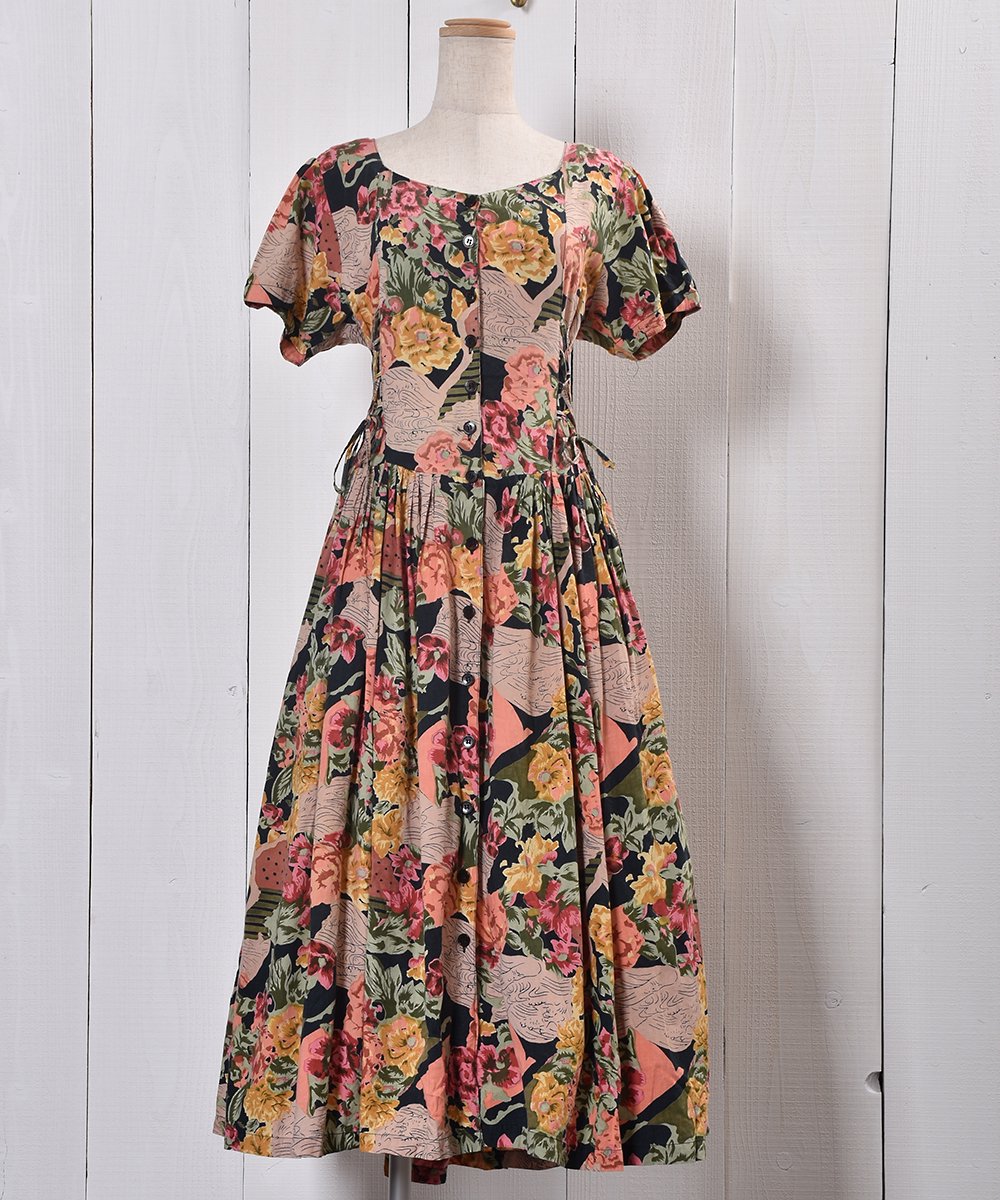 Flower pattern waist Lace up Dress | 花柄 ウエストレースアップ 前