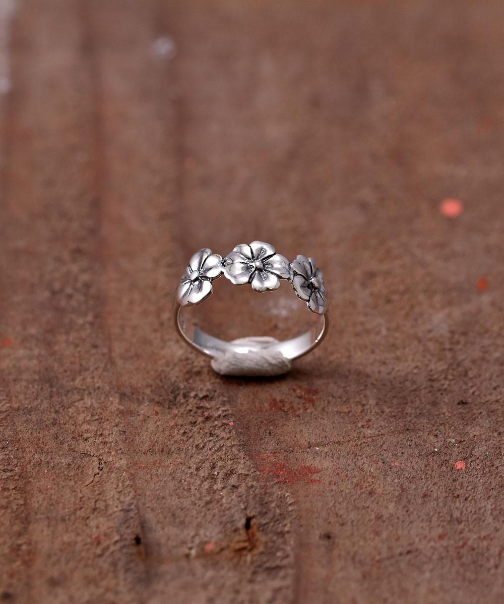 Silver Ring 3 Flower 3輪の花モチーフシルバーリング 古着のネット通販サイト 古着屋グレープフルーツムーン Grapefruitmoon Onlineshop ヴィンテージアイテム レトロファッション