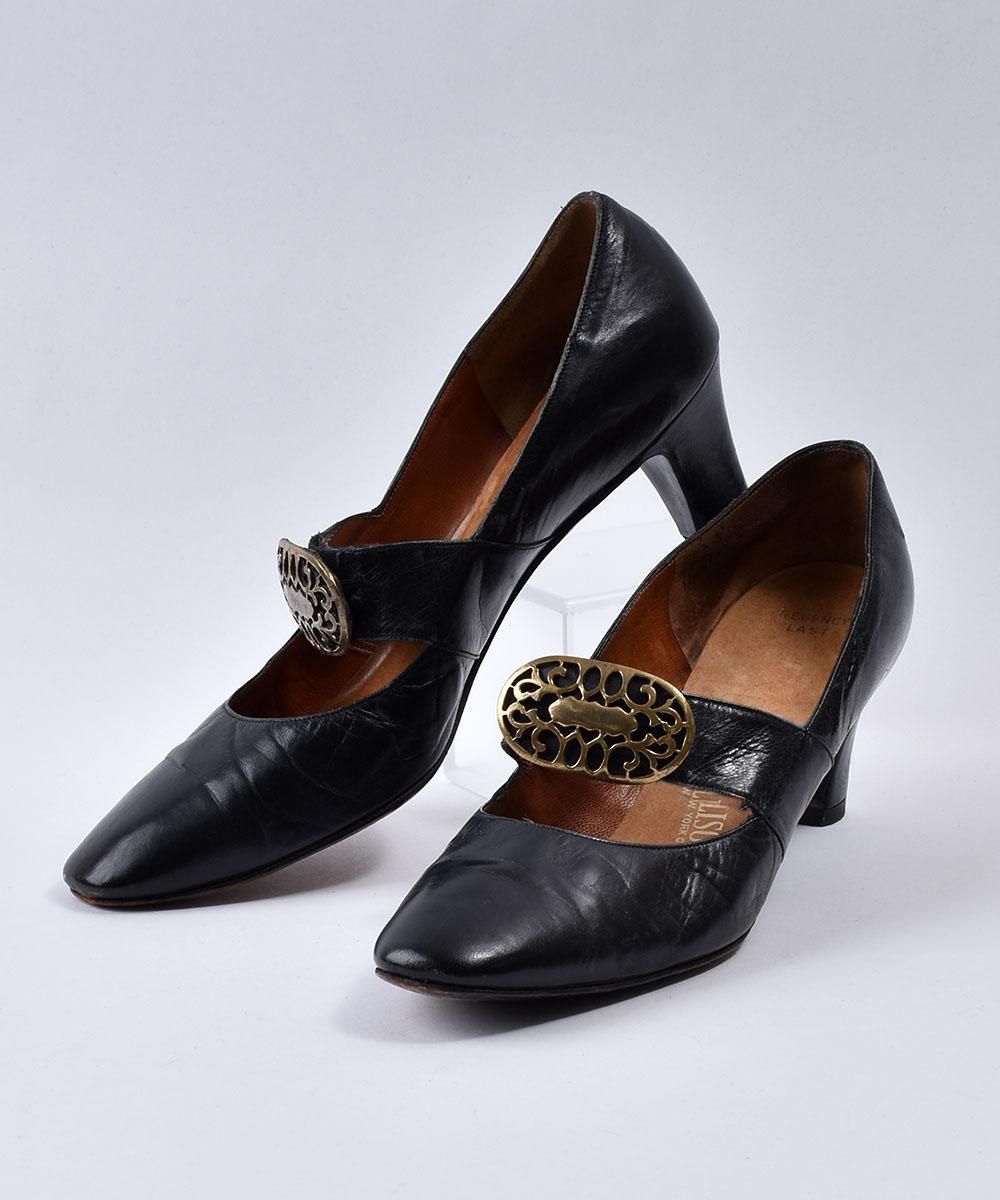 Gold Motif Leather Design Pumps | ゴールド飾り付きデザインレザー ...