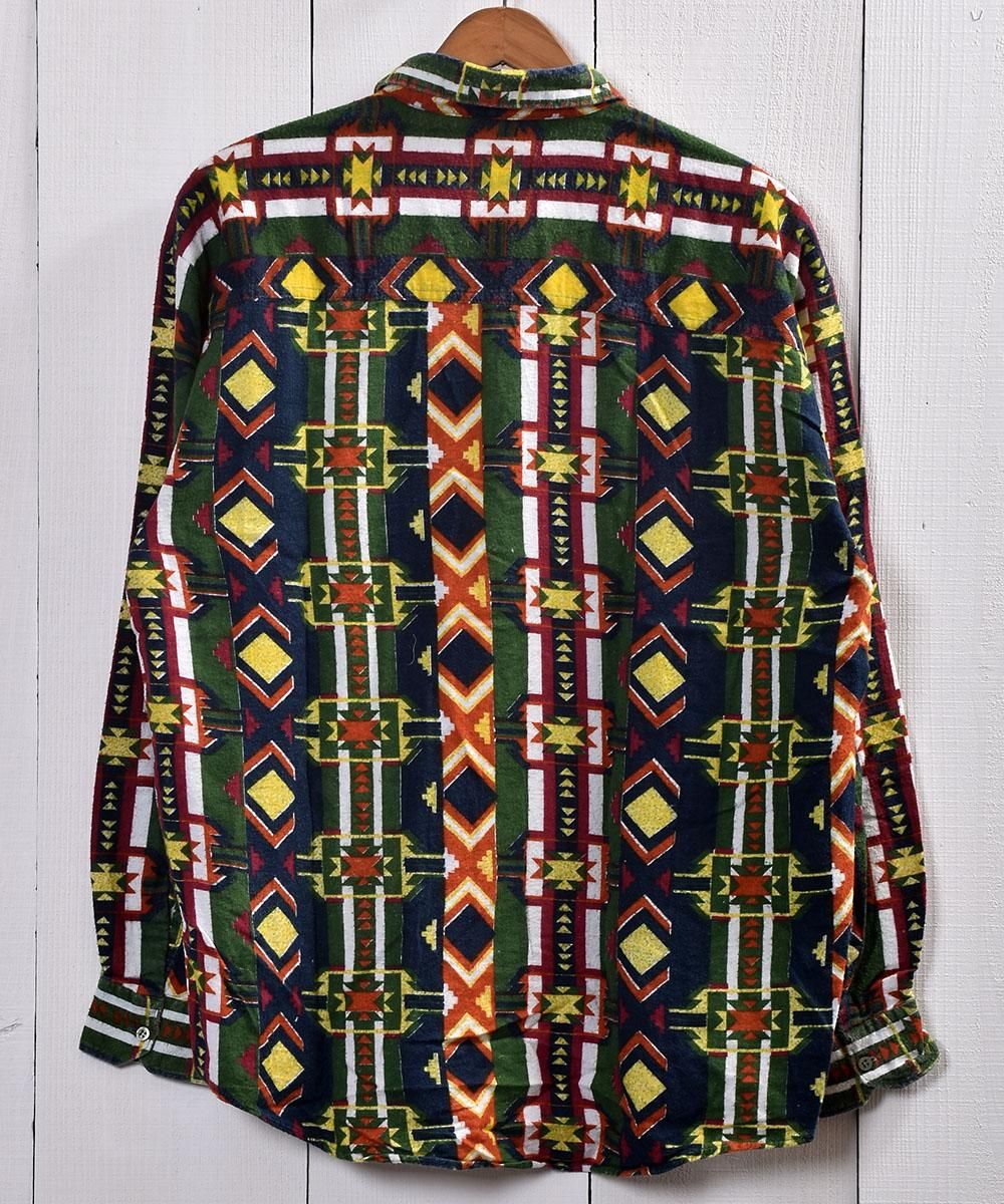 Native Pattern Euro Flannel Shirt ネイティブ柄 ユーロフランネル シャツ ドイツ製 グリーン系 古着のネット通販サイト 古着屋グレープフルーツムーン Grapefruitmoon Onlineshop ヴィンテージアイテム レトロファッション Native Pattern Euro Flannel Shirt ネイティブ柄 ユーロフランネル シャツ ドイツ製 グリーン系 古着のネット通販サイト 古着屋グレープフルーツムーン Grapefruitmoon Onlineshop ヴィンテージアイテム レトロファッション