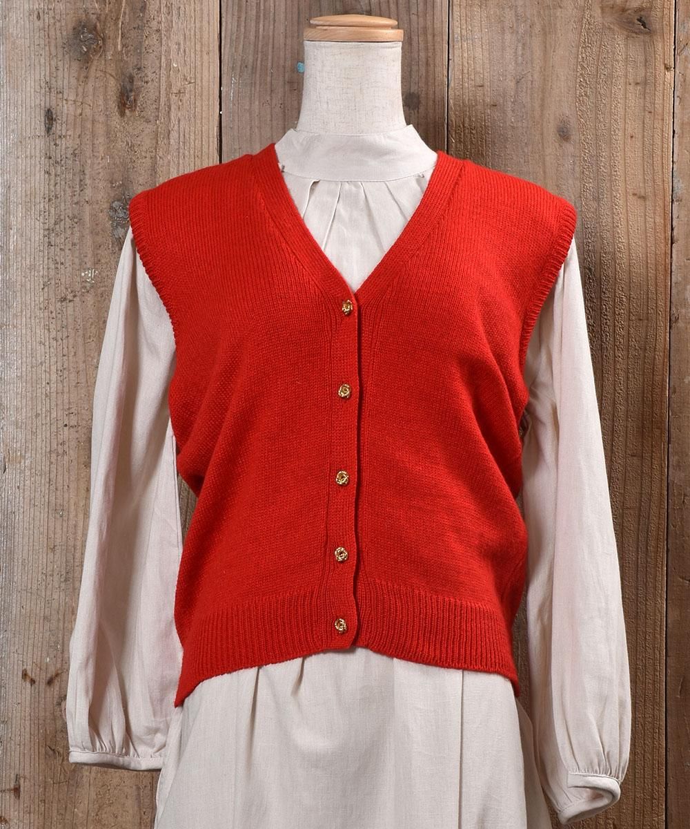 Gold Button Red V Neck Vest｜ゴールド飾りボタン付きVネックニット ...