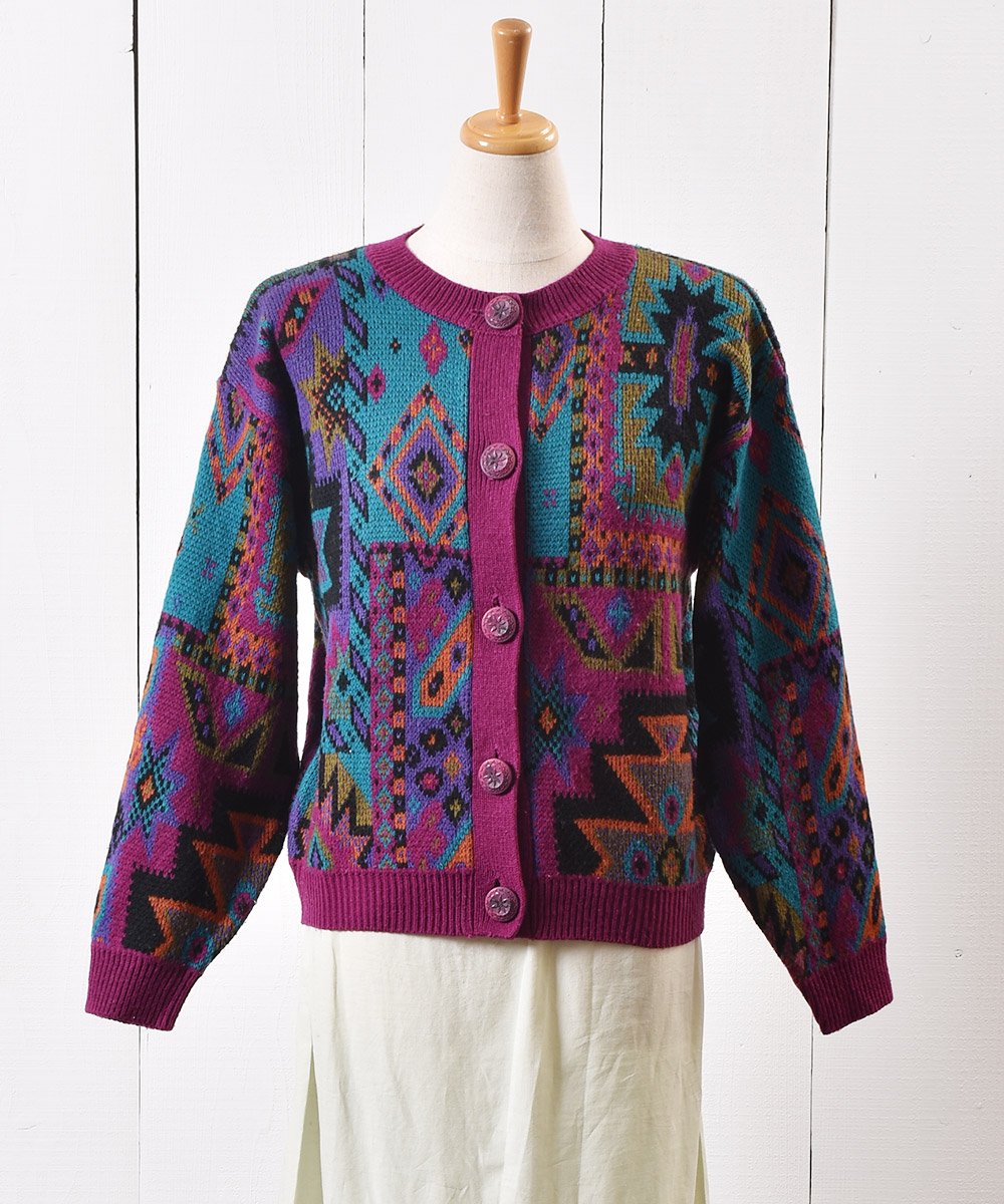 幾何学模様 ニット セーター 飾りボタン｜ Knit Sweater Geometric