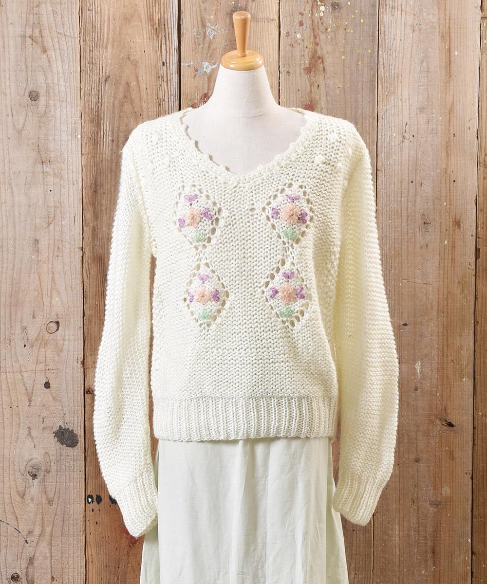 ハンドニット 花刺繍セーター ｜Hand-knit Sweater Flower Embroidered