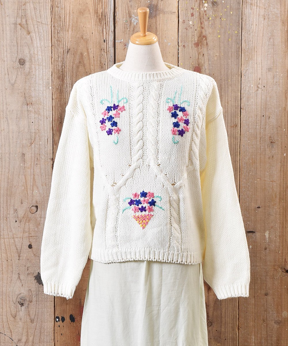  ֥˥å ֻɽ Cable knit Sweater Flower Embroidered  ͥå  岰졼ץե롼 ࡼ
