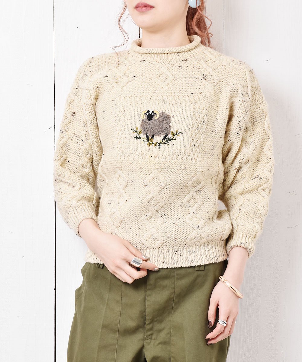 ネップ地 アニマル刺繍 アランニットセーター - 古着のネット通販 