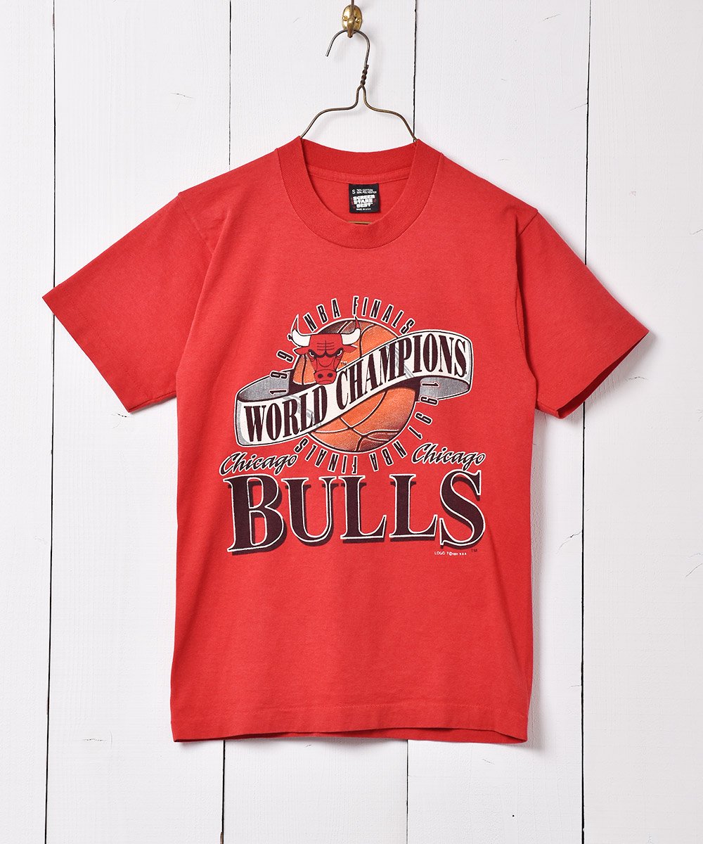 90s Bulls Tシャツ Logo NBA バスケ ビンテージ 赤 US Tシャツ | www