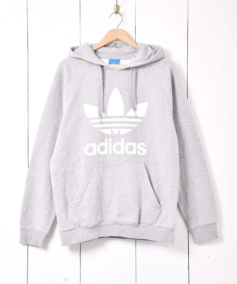 adidas」トレフォイル プリント スウェットパーカー グレー adidas」トレフォイル プリント スウェットパーカー グレー