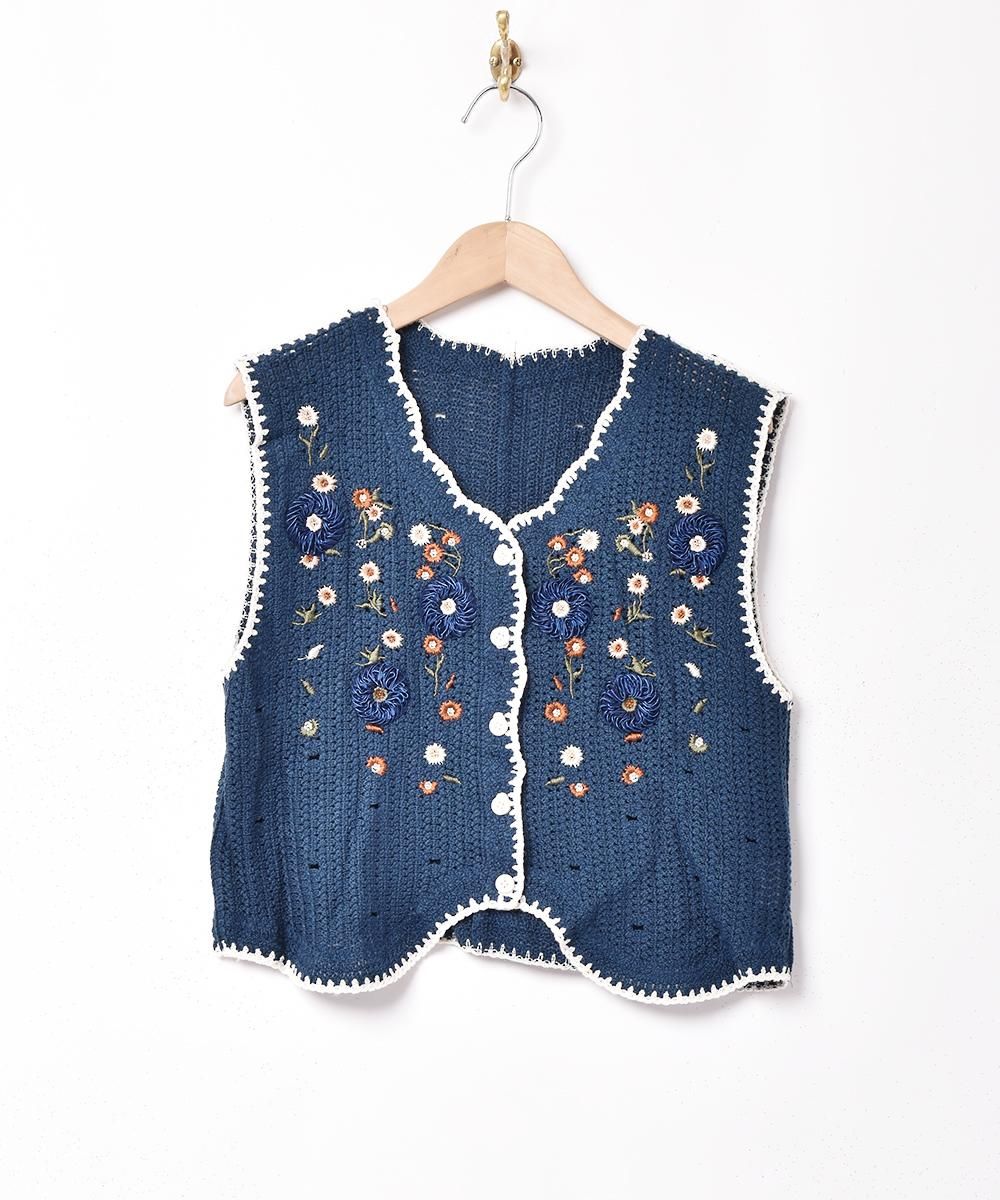 2色展開】「Meridian」フラワー刺繍 クロシェニットベスト 2色展開】「Meridian」フラワー刺繍 クロシェニットベスト