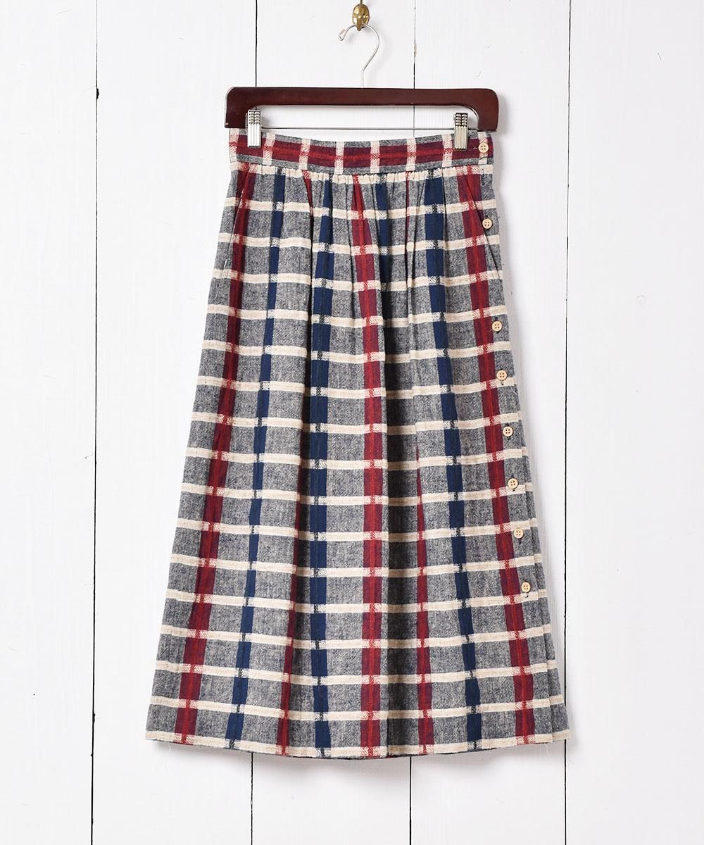 アメリカ製 liz claiborne サイドボタンチェックスカート - 古着 アメリカ製 liz claiborne サイドボタンチェックスカート - 古着
