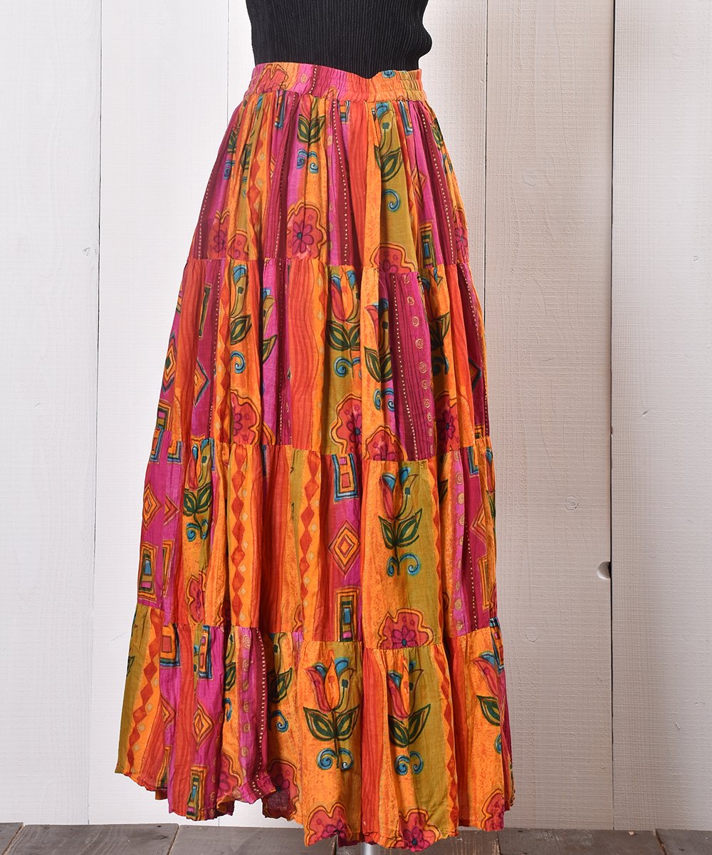 <img class='new_mark_img1' src='https://img.shop-pro.jp/img/new/icons14.gif' style='border:none;display:inline;margin:0px;padding:0px;width:auto;' />Made in India Indian Cotton Skirt Colorful  Botanical Patternåʥ եܥ˥ R1ͥ