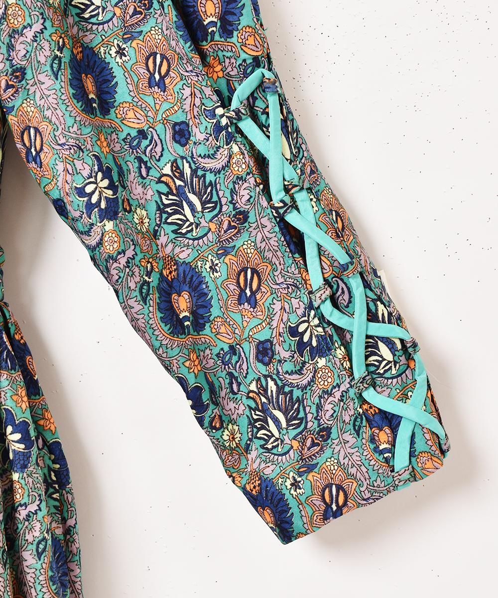 4色展開】「Emerald Motel」総柄 長袖レースアップ ワンピース