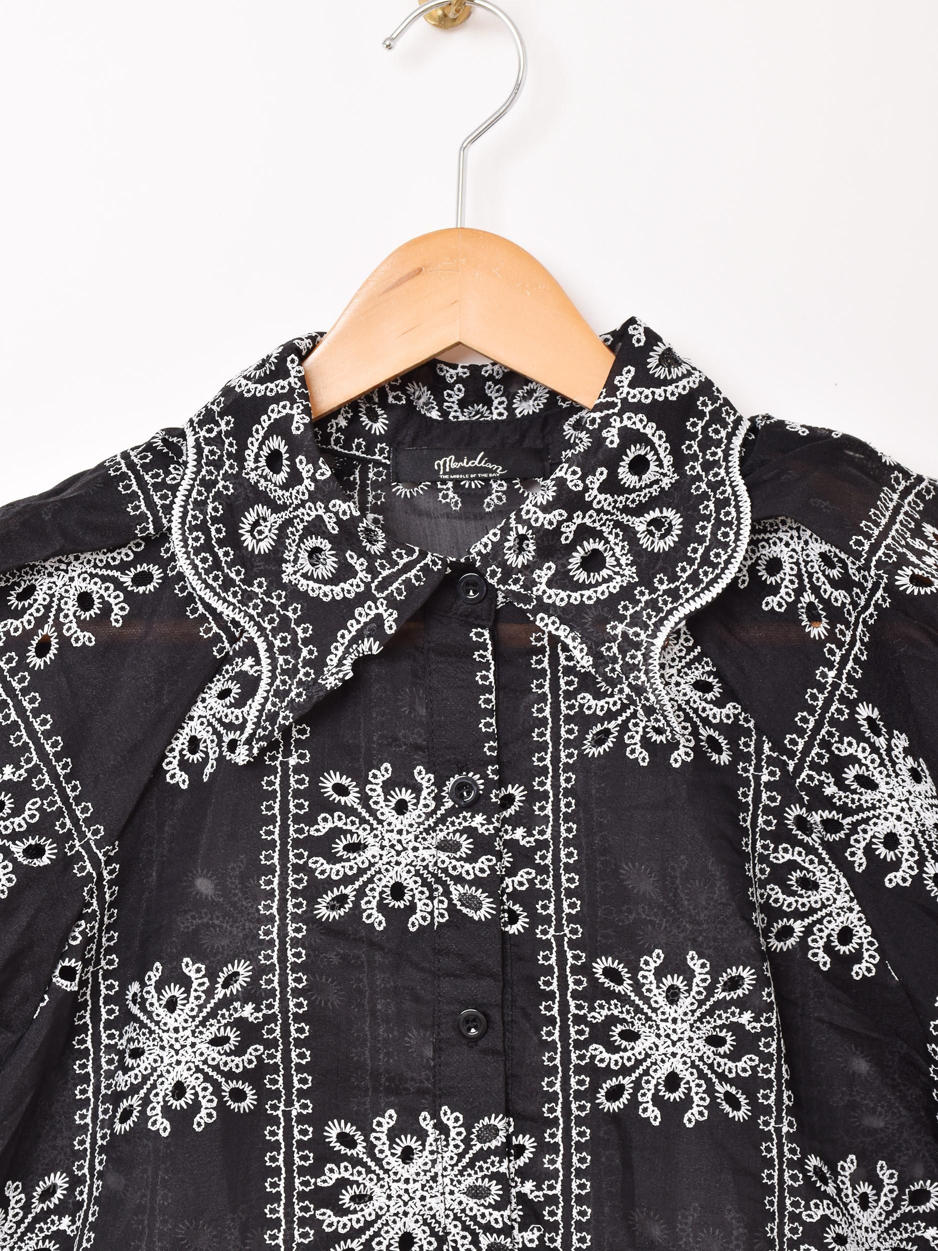 2色展開】「Meridian」レース 刺繍 半袖ブラウス ブラック