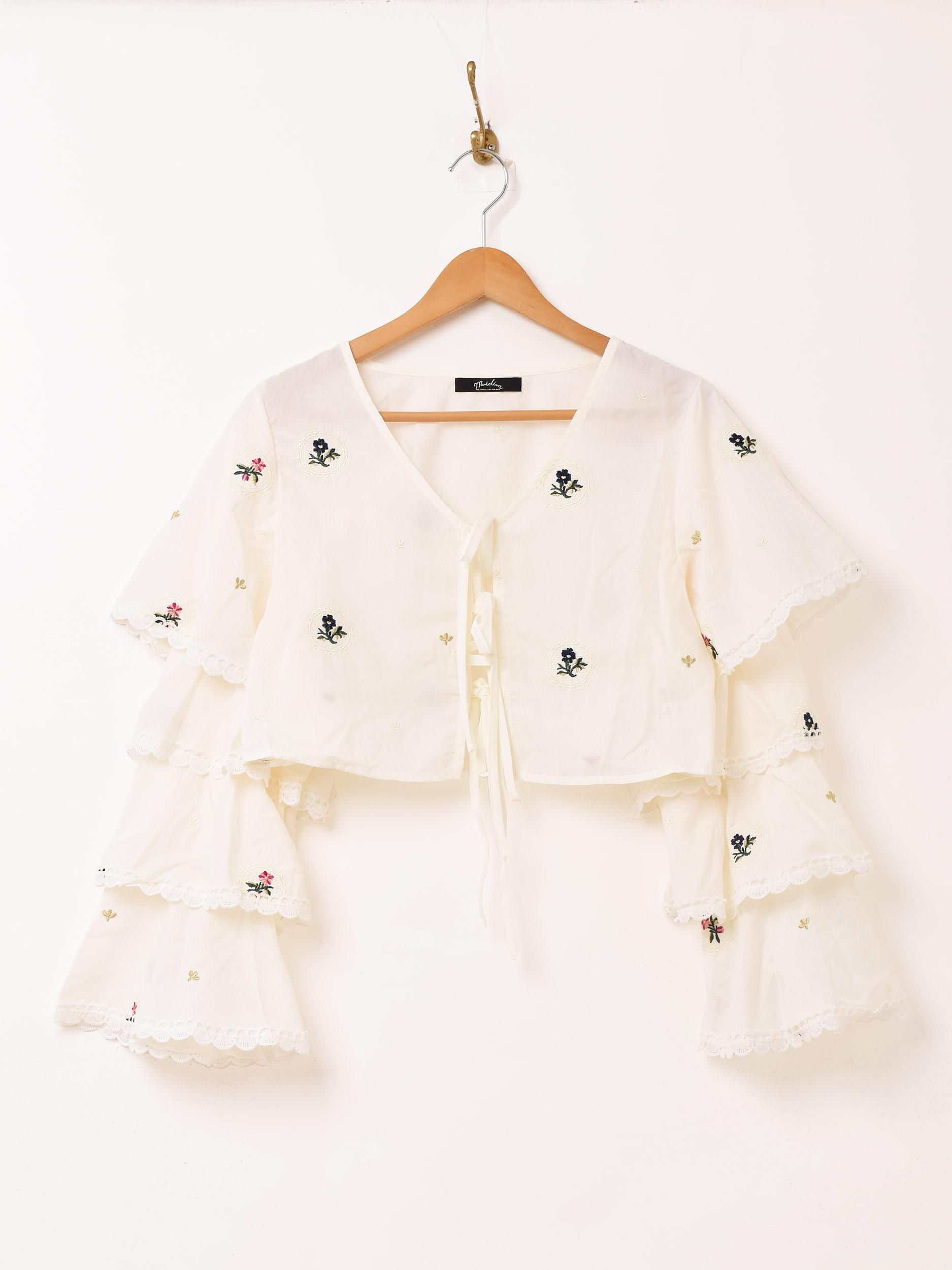 【極美品】プラージュ ブラウス ラッフルスリーブ ブラック Fサイズ ラウンドネックブラウス／ラッフルフレンチスリーブ