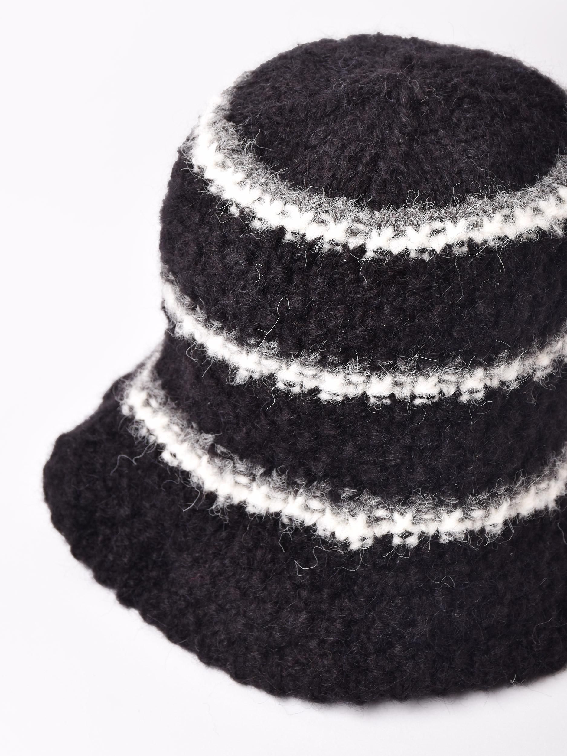 ボーダー柄ニットハット | ブラック - 古着屋グレープフルーツ ムーン