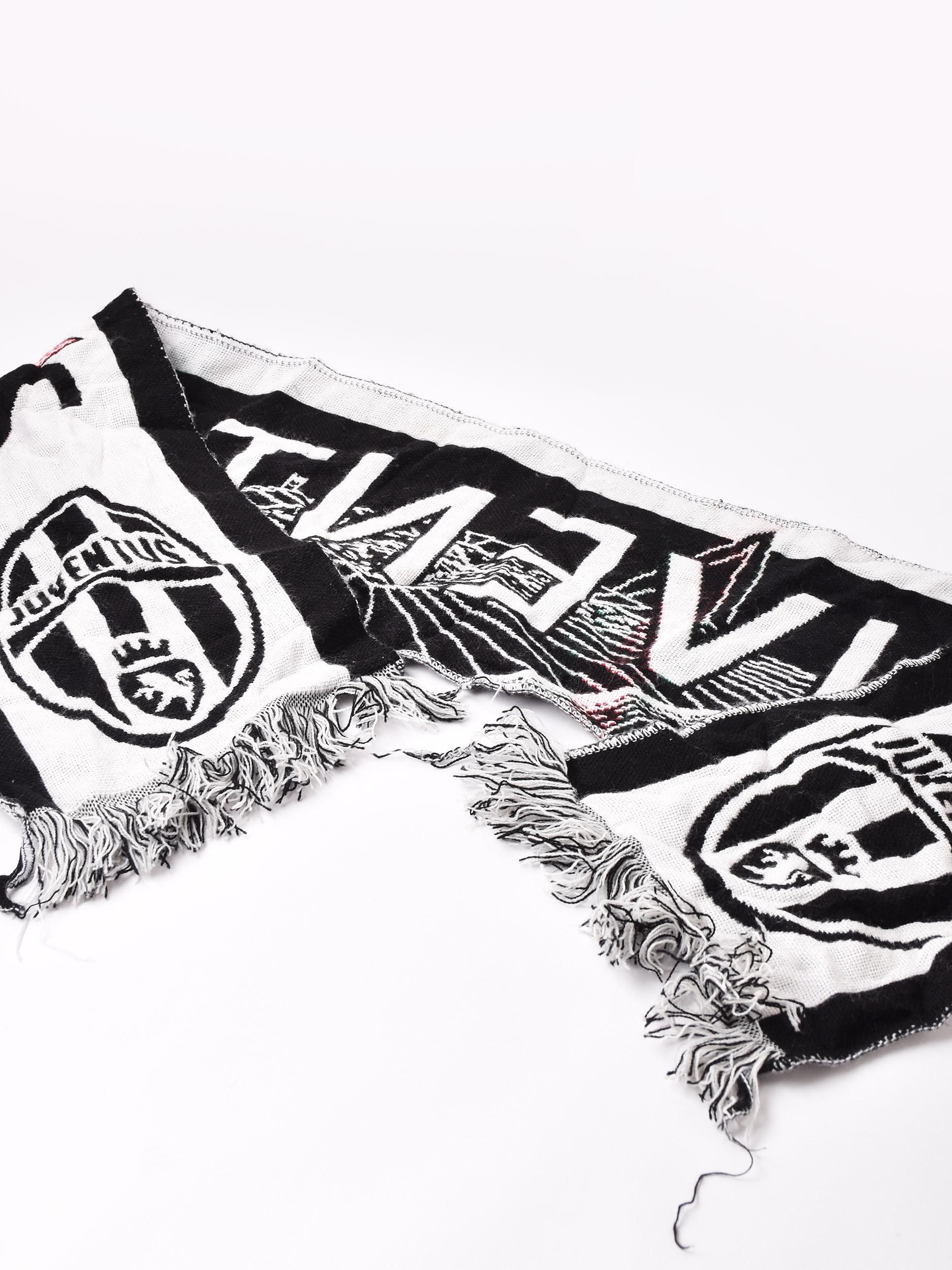 Juventus FC マフラー | オフィシャルグッズ - 古着屋 Juventus FC マフラー | オフィシャルグッズ - 古着屋