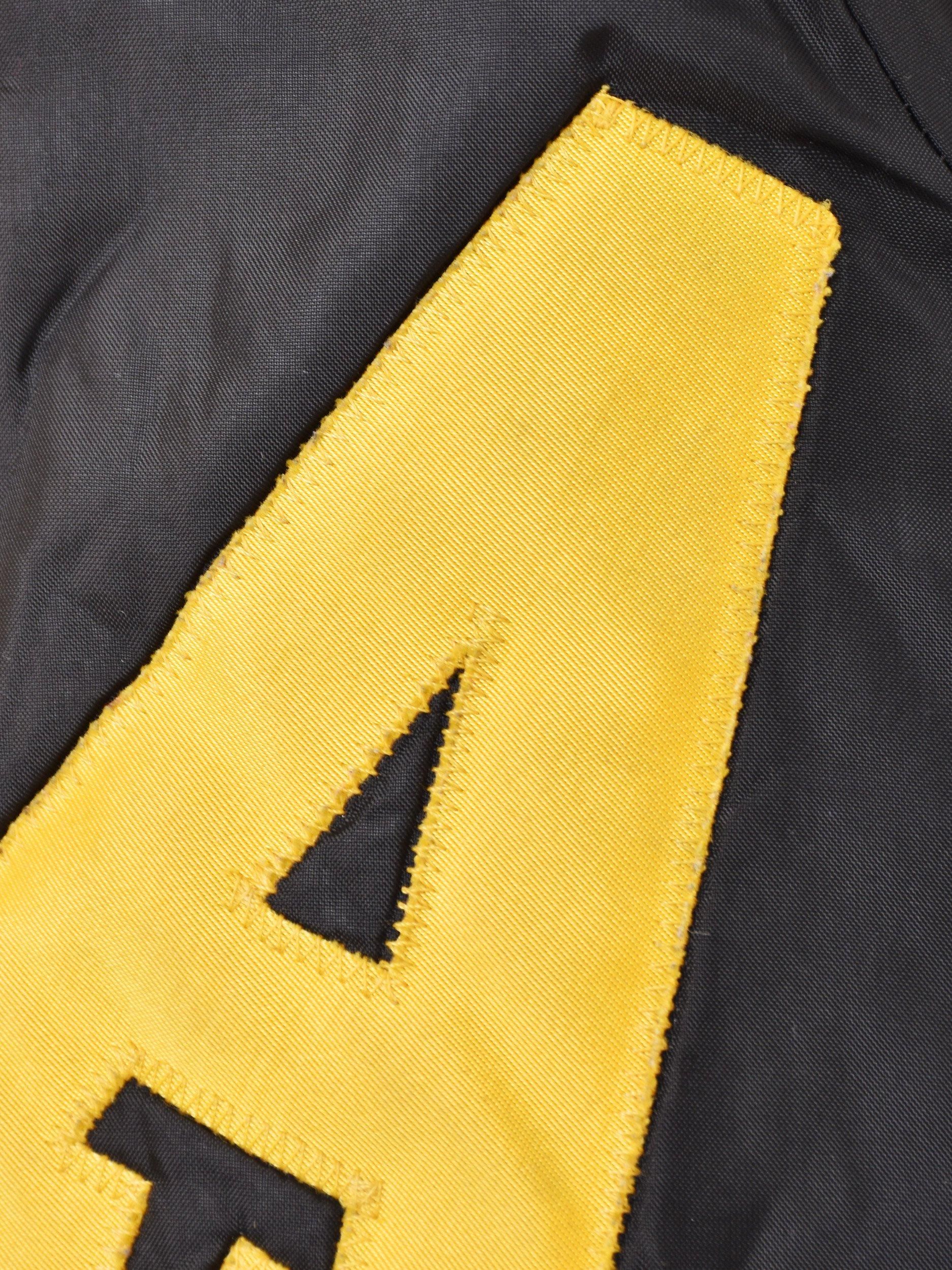 IOWA HAWKEYES ナイロンジャケット | アメリカ製 - 古着屋