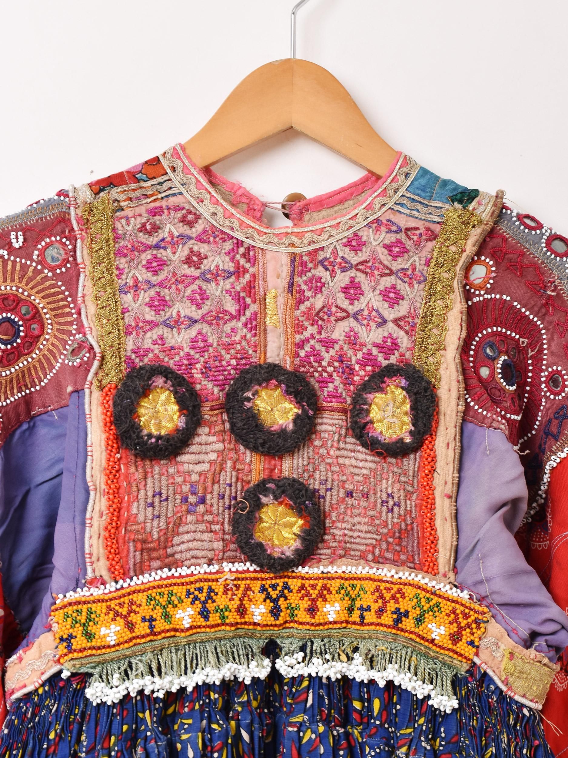 パシュトゥーン族刺繍ワンピース | 1点ものの華やかドレス