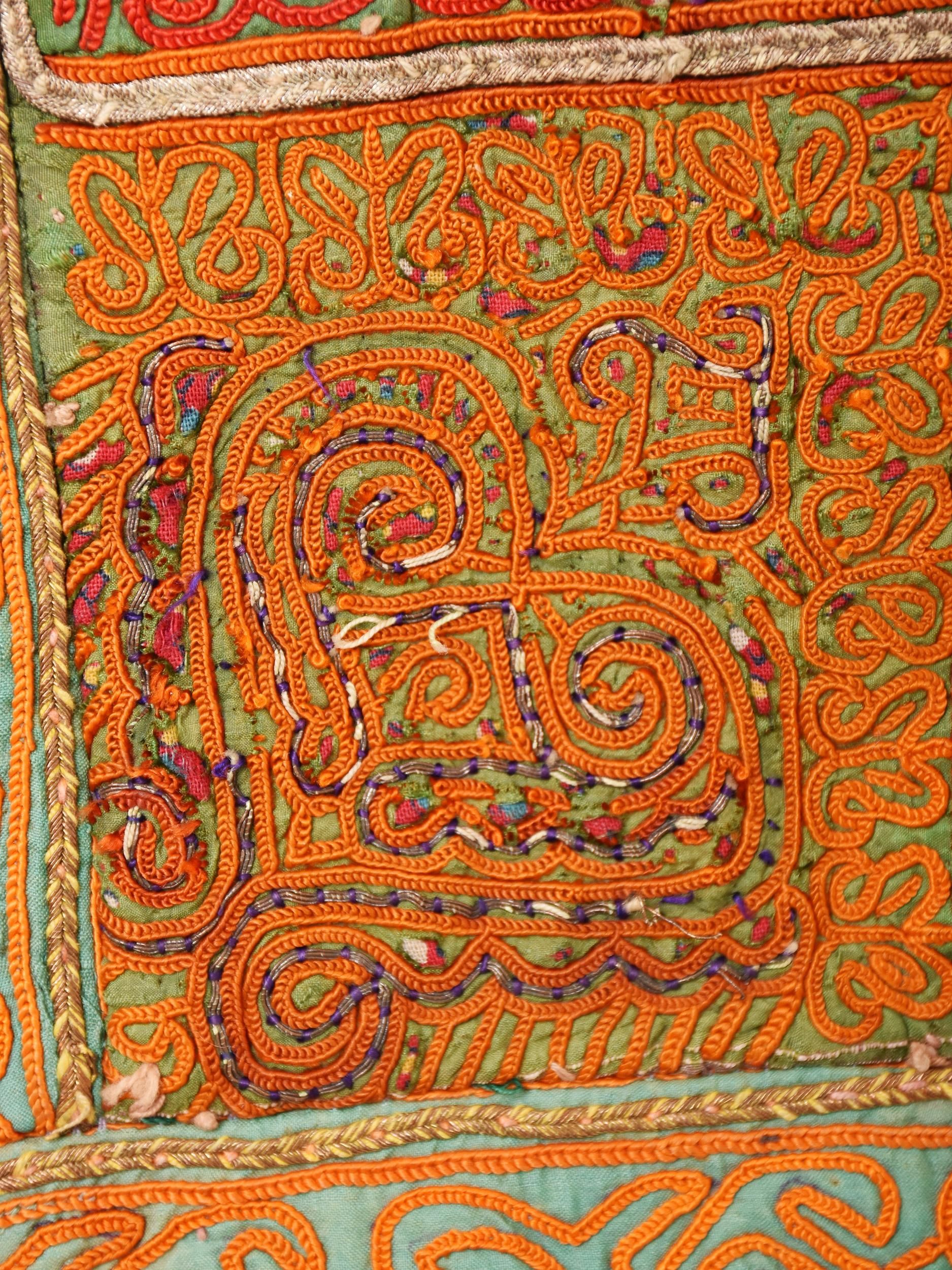 アフガニスタン刺繍ワンピース | 長袖グリーン - 古着屋 アフガニスタン刺繍ワンピース | 長袖グリーン - 古着屋