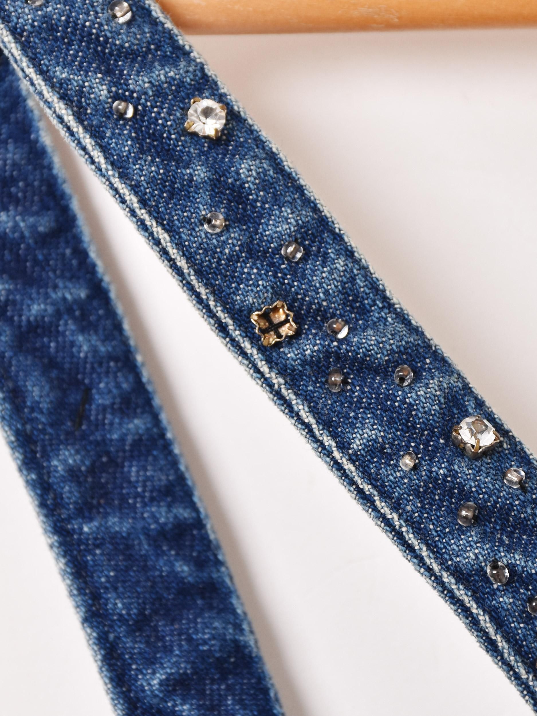 フレンチ&ジオ　イタリア製　花&蝶々　手刺繍　ビーズ　極美品　デニムジャケット フレンチ&ジオ イタリア製 花&蝶々 手刺繍 ビーズ 極美品 デニム