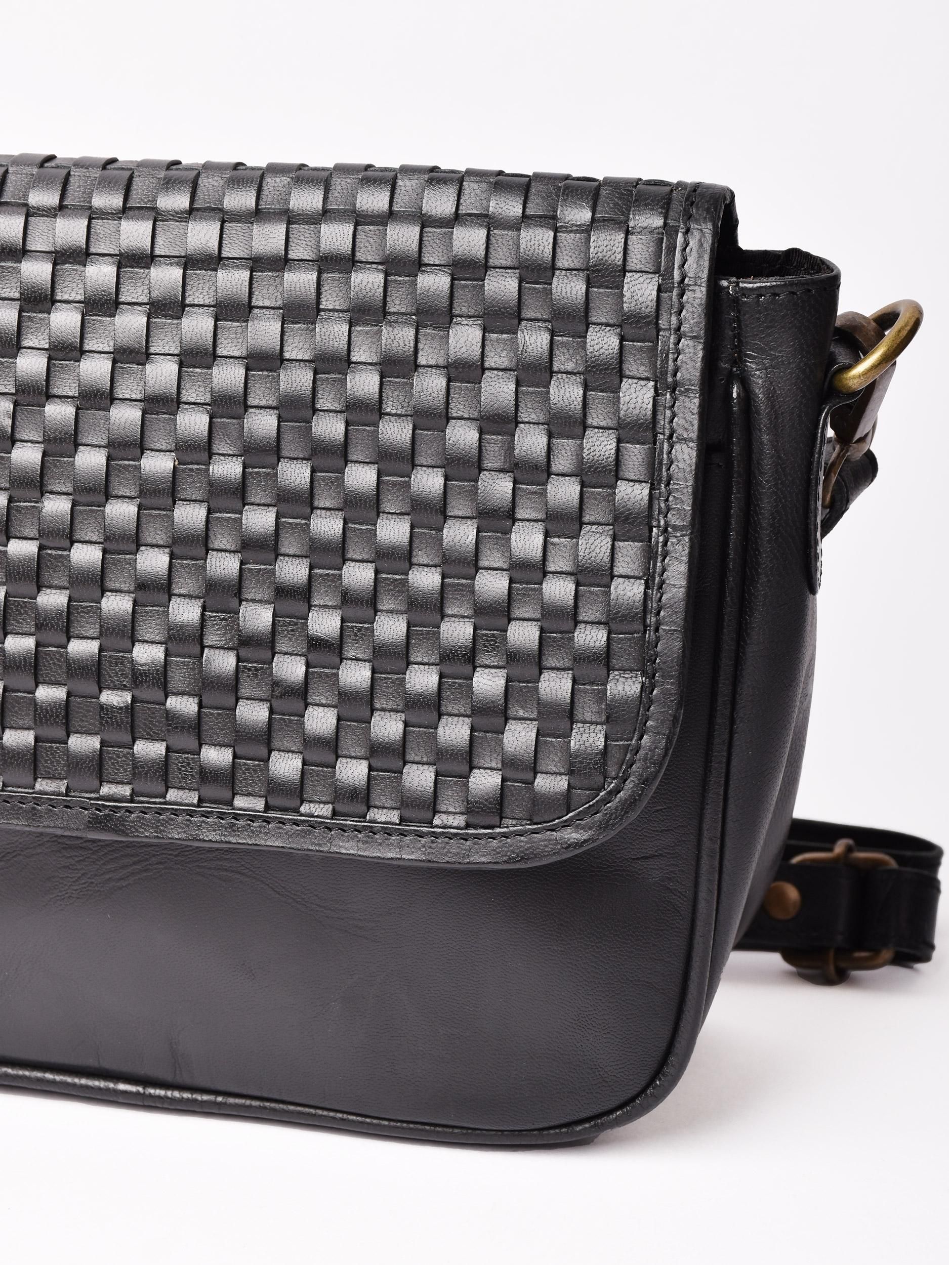 編み込みレザーショルダーバッグ | ブラック - 古着屋グレープフルーツ