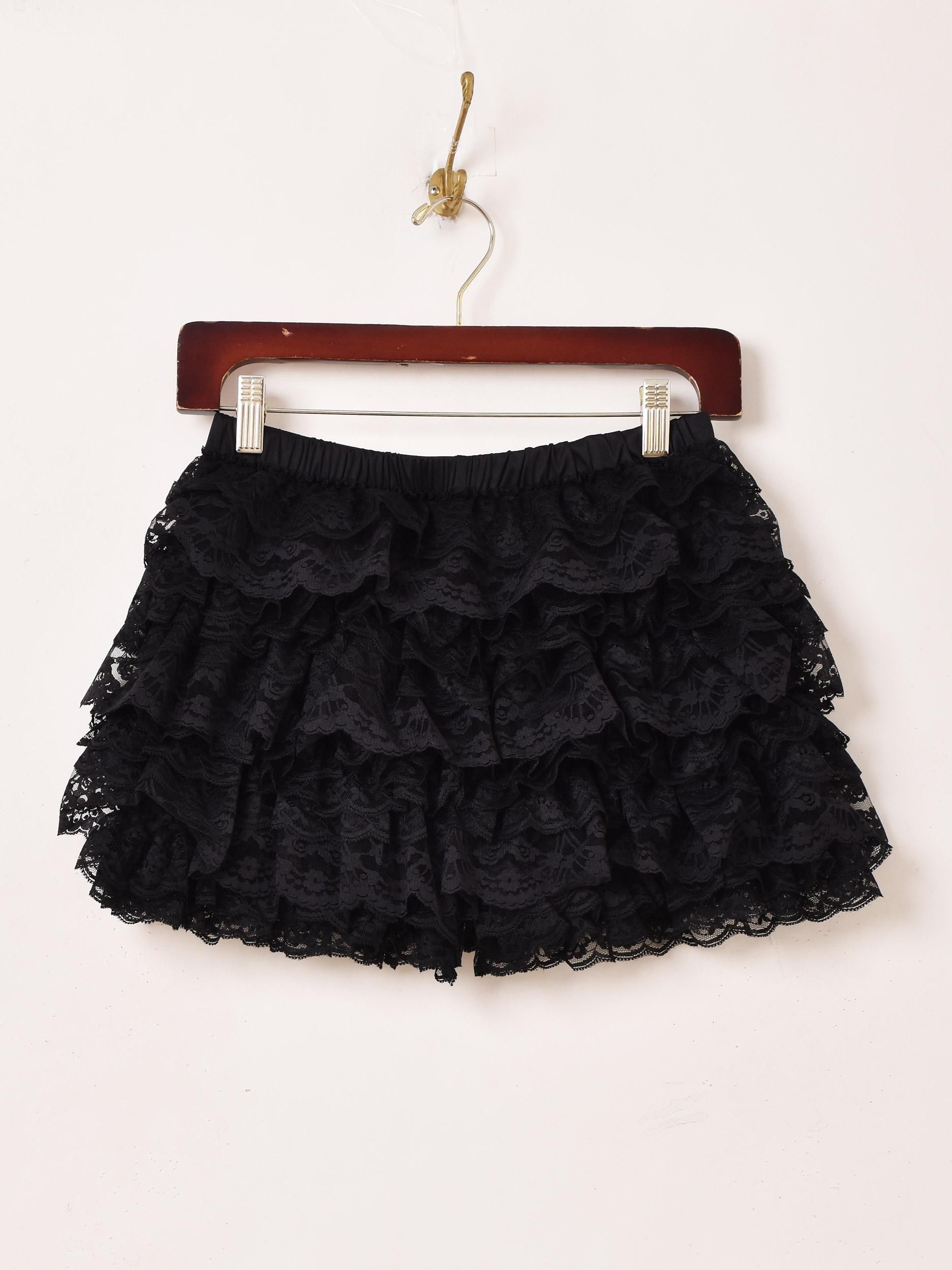 Meridian フリルレース ショートパンツ | ブラック - 古着屋