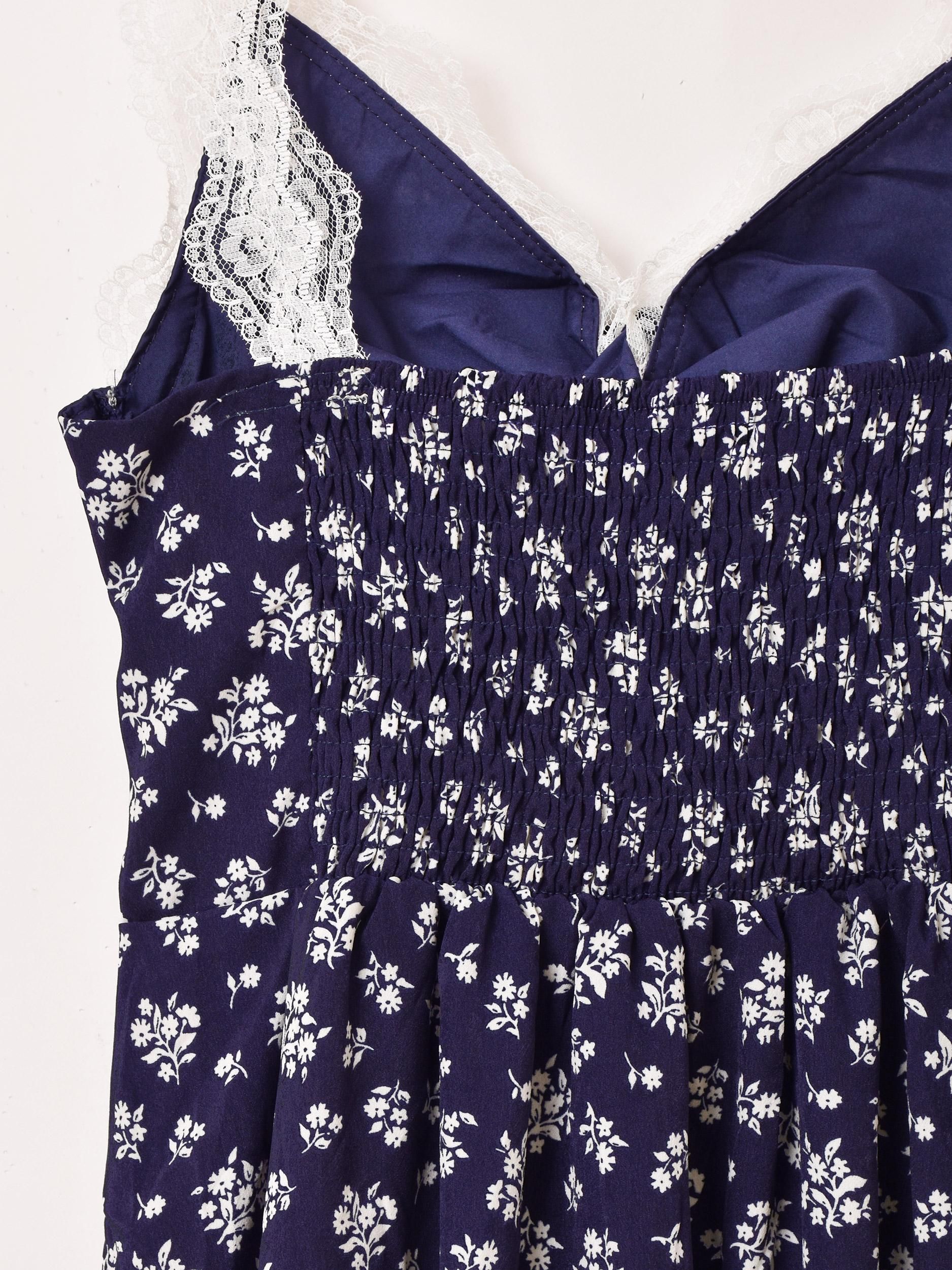 新品フラミュームブルーベルベット水玉レースパフスリーブクラシックワンピース紺花柄 50%OFF】classic dot onepiece～ｸﾗｼｯｸﾄﾞｯﾄﾜﾝﾋﾟｰｽ | flower