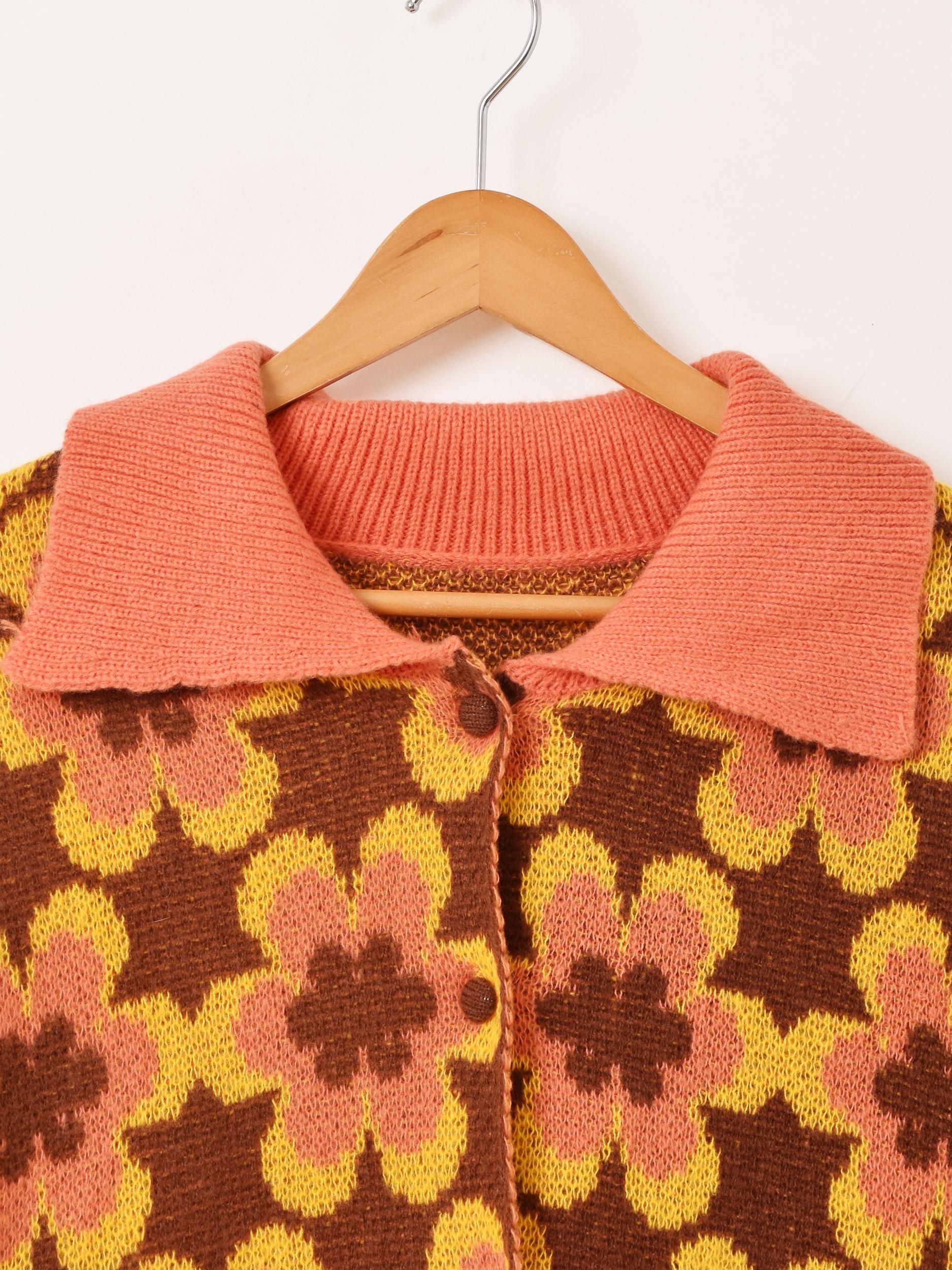 美品 OLEANA ニット カーディガン L ノルウェー 柄 花 赤 オレンジ 美品 OLEANA ニット カーディガン L ノルウェー 柄 花 赤 オレンジ