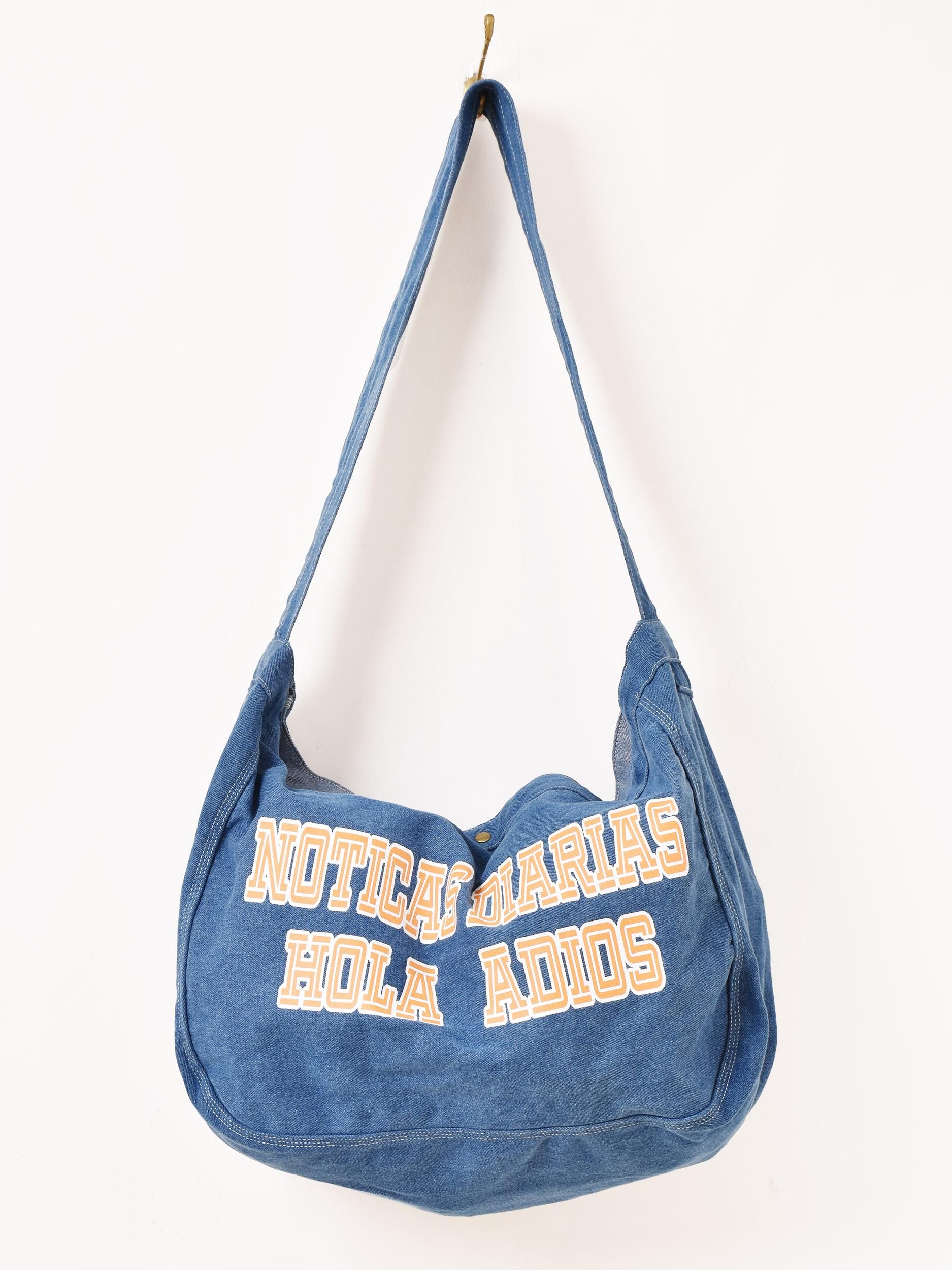 デニム ニュースペーパーバッグ「HOLA ADIOS」ブルー - 古着屋