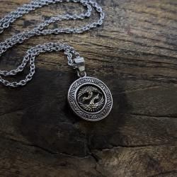  Ф / Pair of Cranes Pendant necklace.