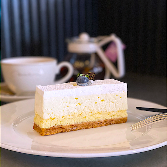 4層仕立てのレアチーズケーキ バーゼルデリバリーサービス Basel Delivery Service 八王子 日野市 町田 市 多摩市 相模原など幅広くデリバリー 配達 を無料提供中 4層仕立てのレアチーズケーキ バーゼルデリバリーサービス Basel Delivery Service 八王子 日野市 町田 市 多摩市 相模原など幅広くデリバリー 配達 を無料提供中