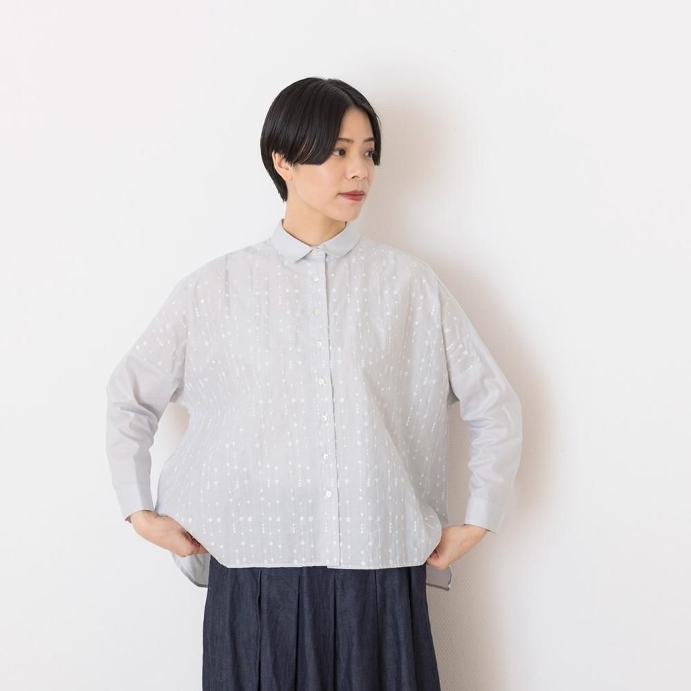 美品 Plantation 綿100％ピンタックステッチ刺繍二重襟シャツホワイト 刺繍pudota 60コットンローン シャツ | ビッグシャツ - STAMPS