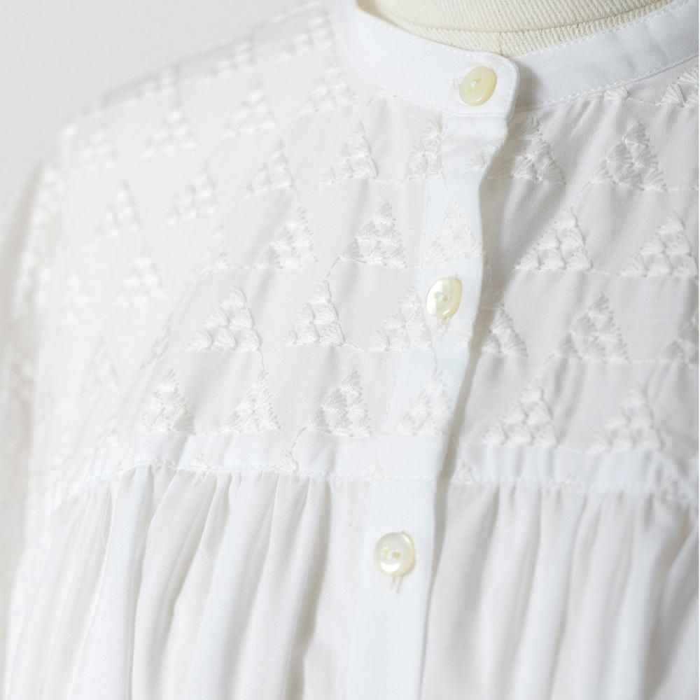 刺繍siipi 60コットンローンヨーク切替ブラウス - STAMPS ONLINE