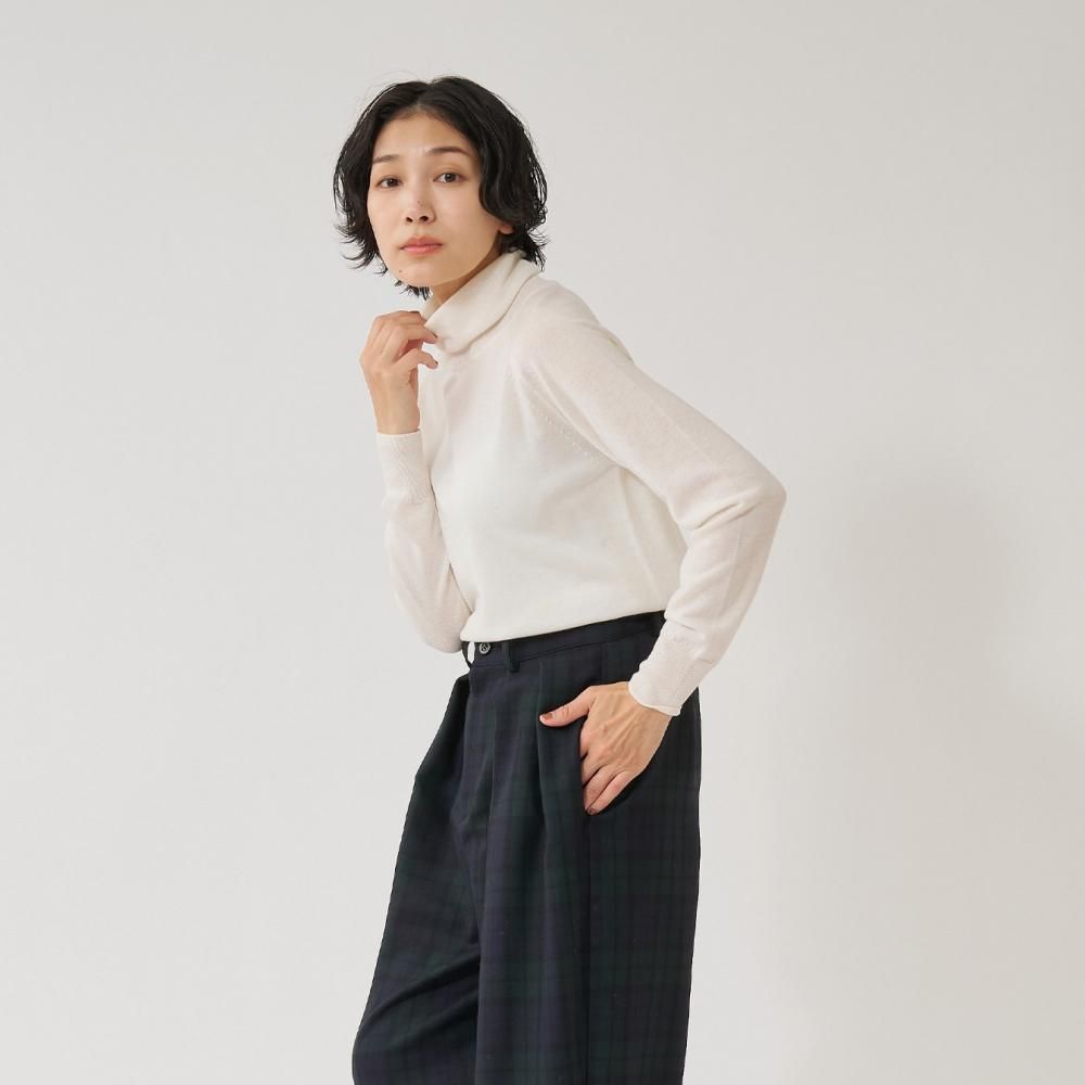 スムースウールタートルネックニット | STAMPS ONLINE STORE